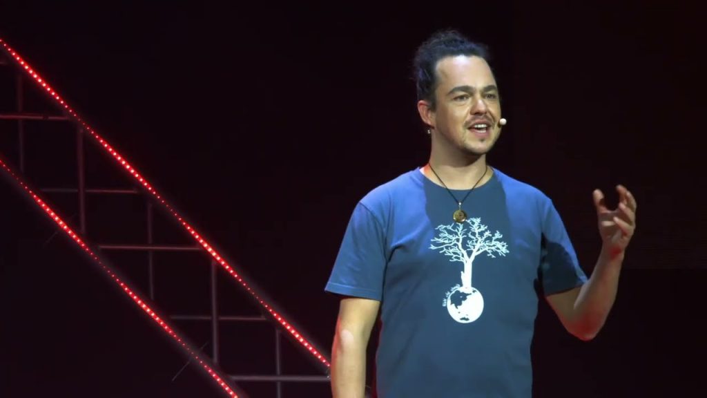 TEDxBlois : Nicolas Breton - Les plaisirs du voyage près de chez soi, bénéfique pour soi et pour le monde